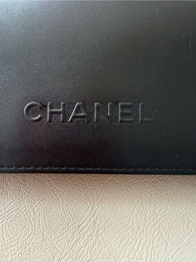 CHANEL Black Leather sunglass set Holder with Embossed Logo